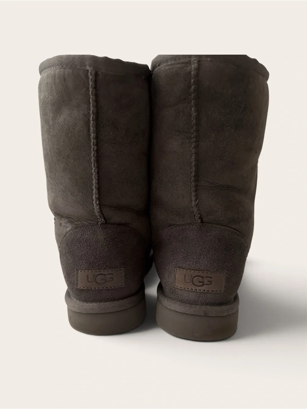 UGG Classic Short Suede Winter Boots in Gray